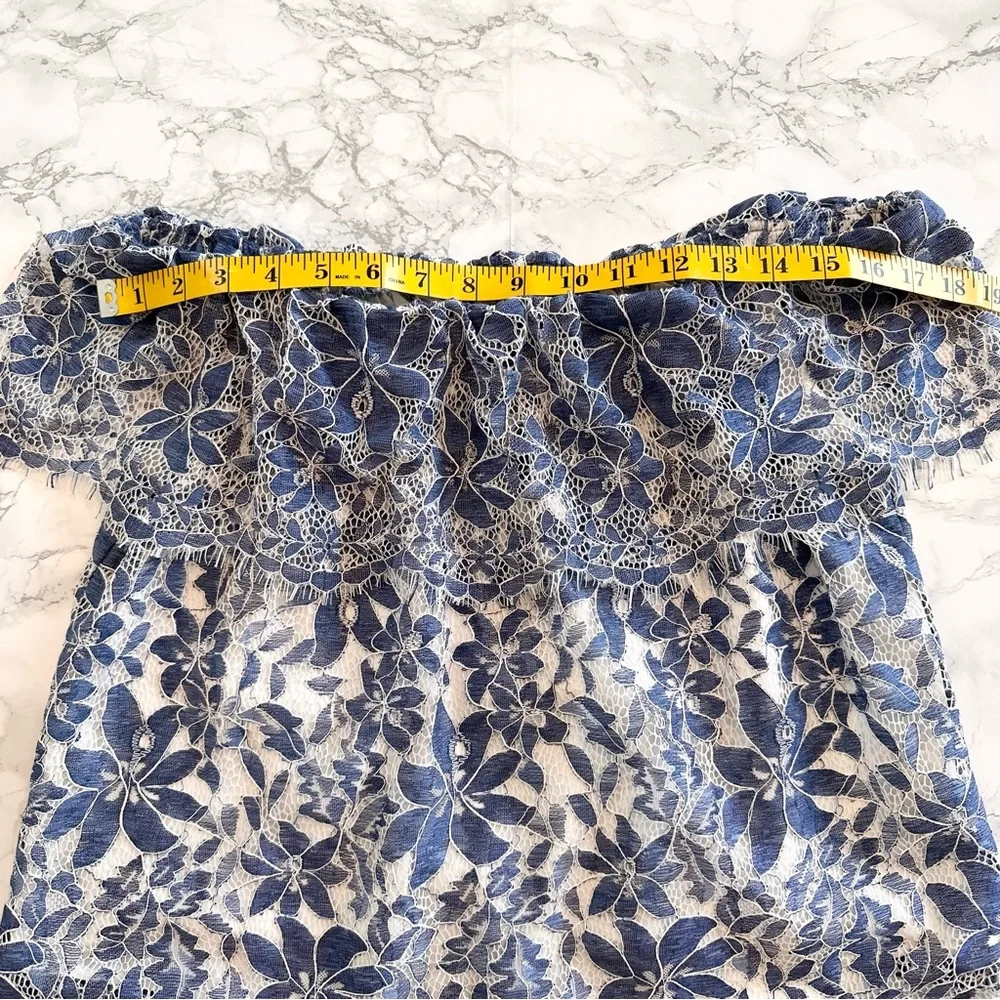 Code Mode | Off-Shoulder Lace Top - Picture 7 of 11